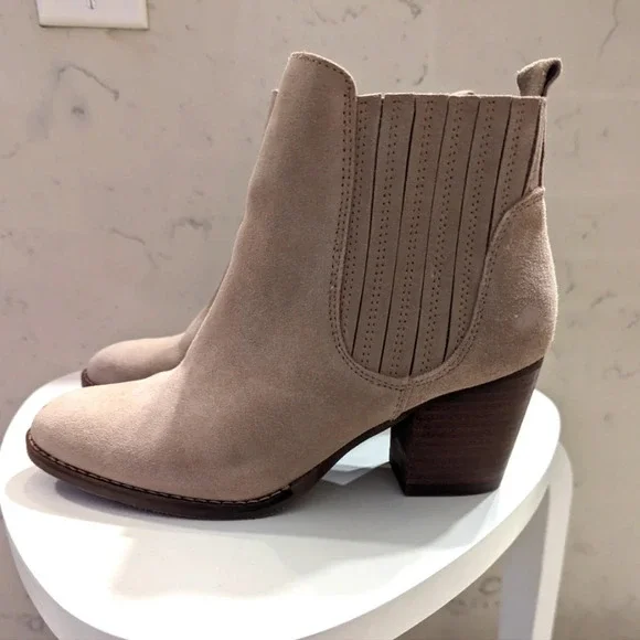 Crown Vintage Taupe Suede Leather Western Ankle Booties Block Heel Size 7.5 - Picture 8 of 11